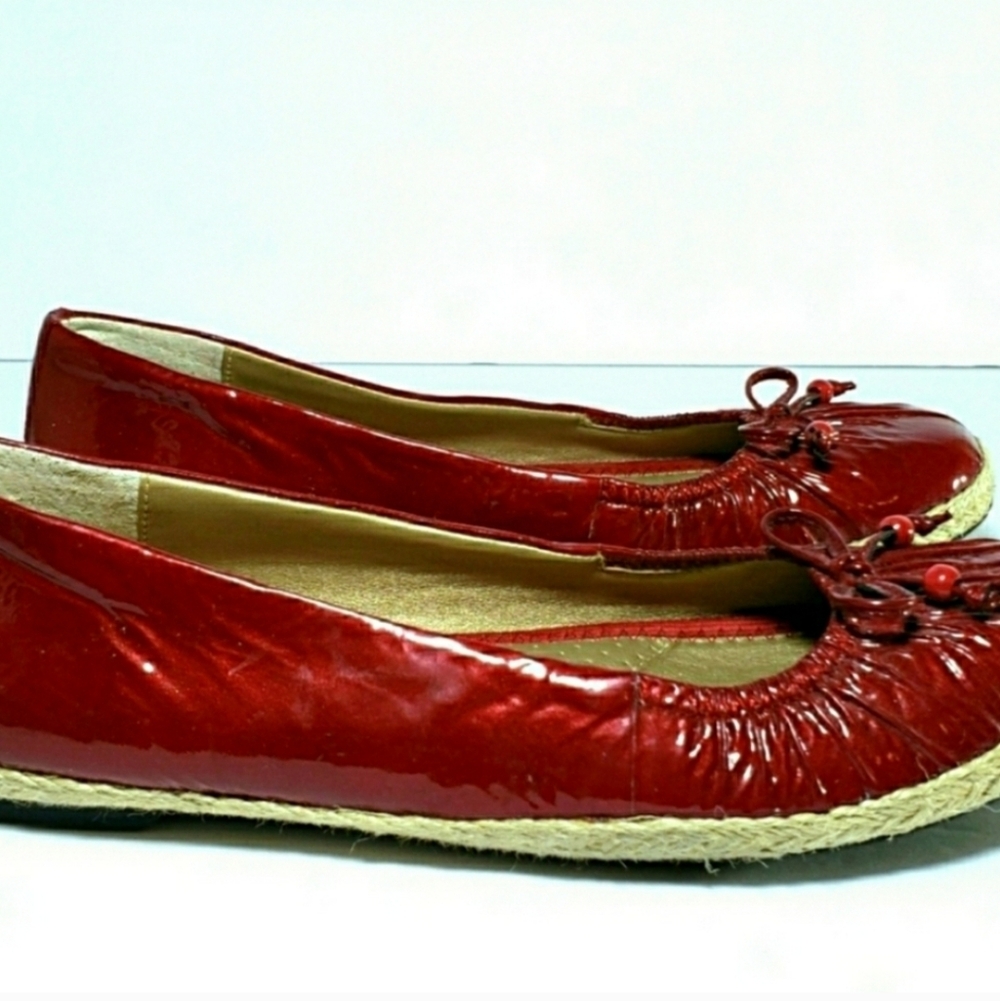 Me Too Leather Ballet Flats Slipon Shoes